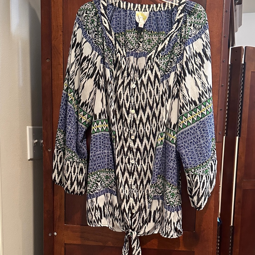 Fig and Flower Blue and Green Patterned Top